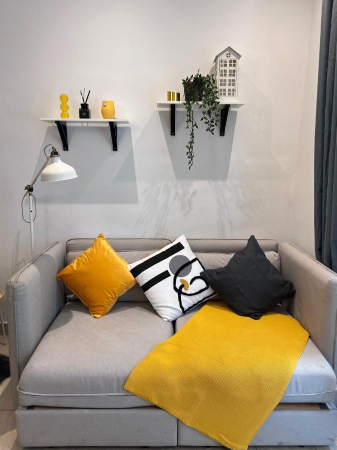Cozy Market-Square Retreat Located In The Heart Of The 10Th District Виена Екстериор снимка