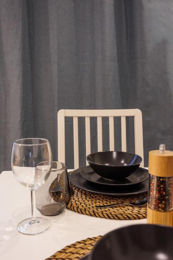 Cozy Market-Square Retreat Located In The Heart Of The 10Th District Виена Екстериор снимка