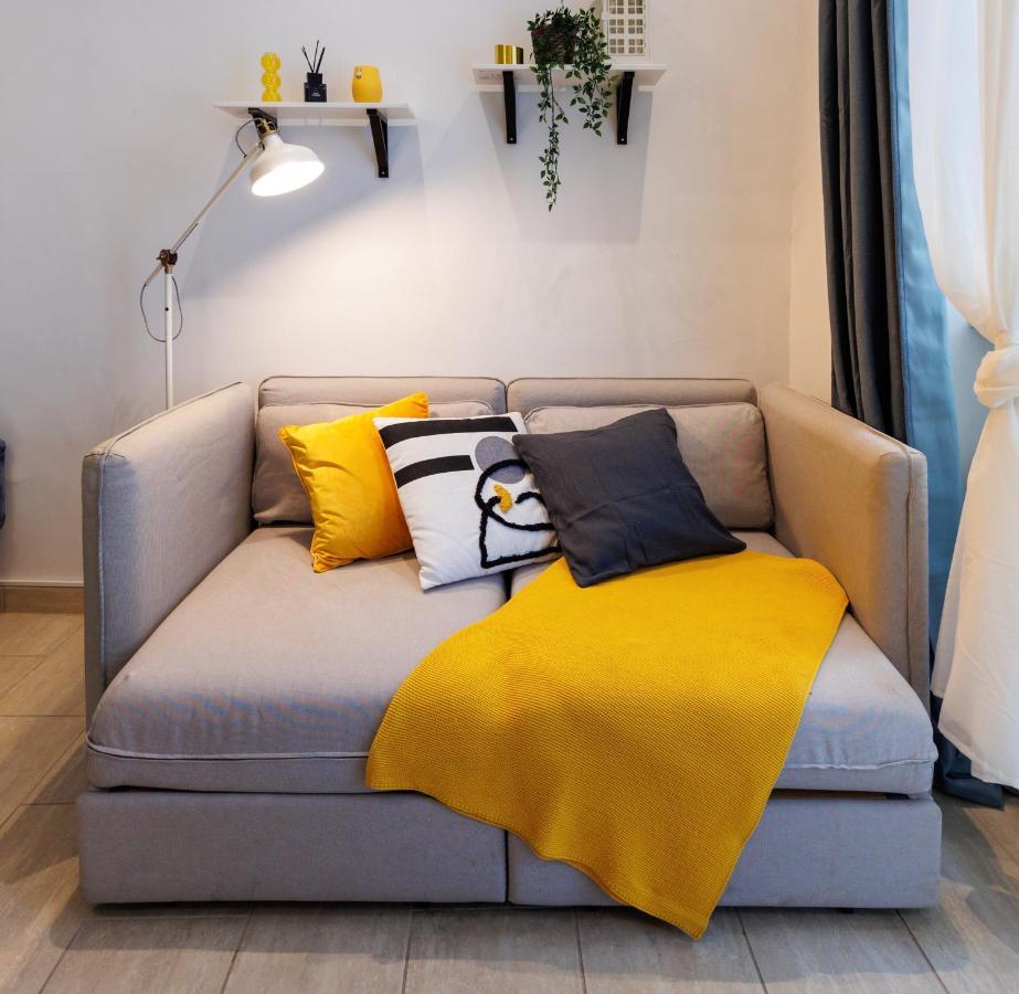 Cozy Market-Square Retreat Located In The Heart Of The 10Th District Виена Екстериор снимка